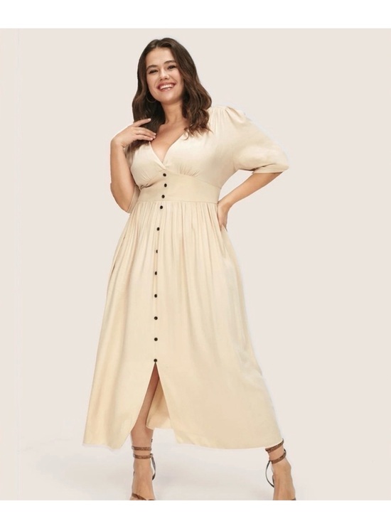 BloomChic Dresses & Skirts - BloomChic Neutral Beige Rayon Tee